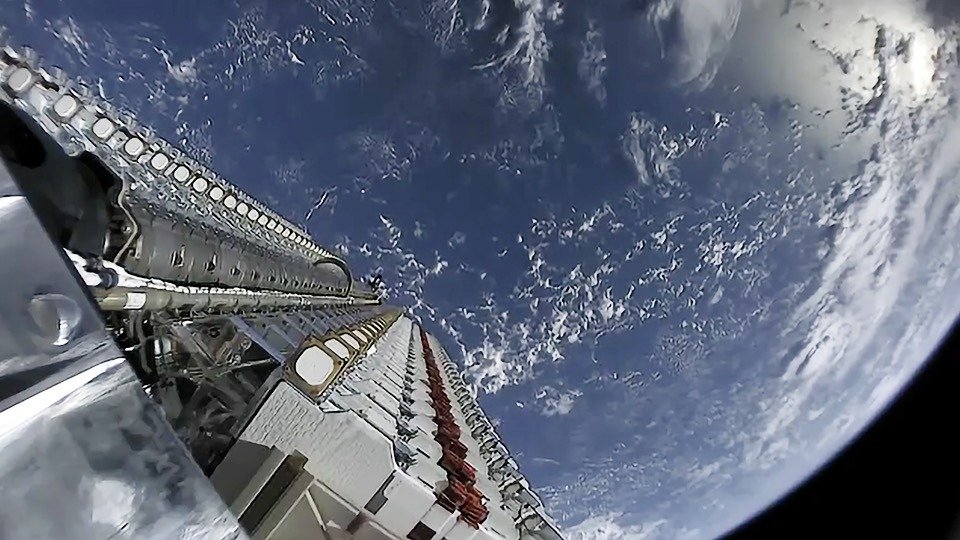 Спутникисвязи Starlink компании SpaceX. Фото: Оfficial SpaceX Photos