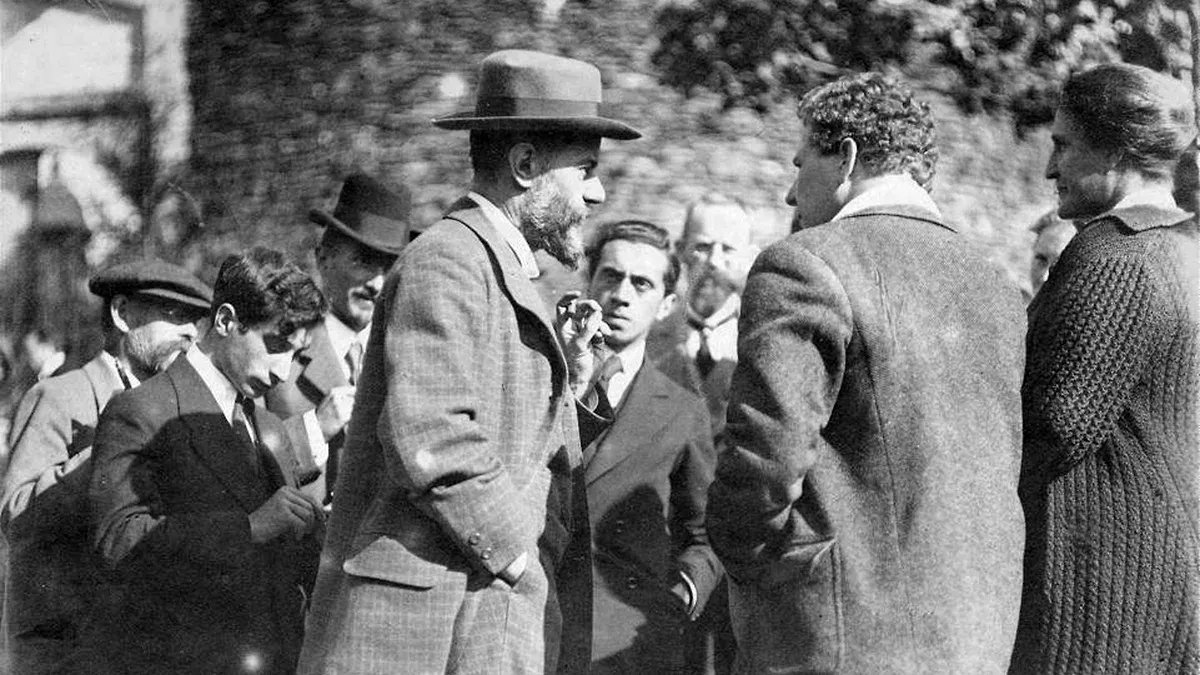 Макс Вебер (слева) на конференции о послевоенном устройстве Германии, 1917 г. Фото: Bildarchiv Preuischer Kulturbesitz