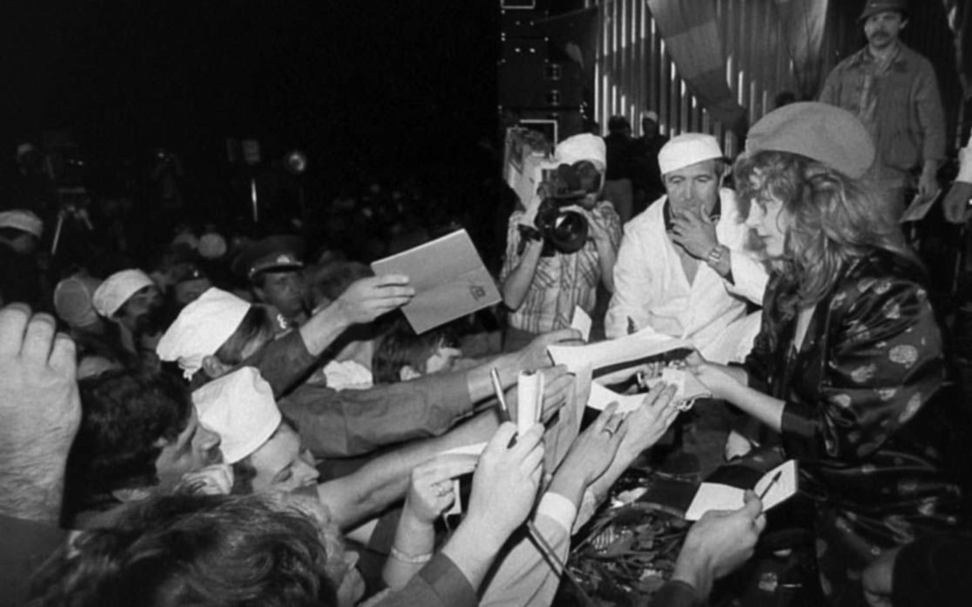 Концерт Аллы Пугачевой в Чернобыле, сентябрь 1986 года. Источник: kino-teatr.ru