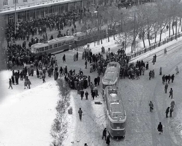 Винный бунт в Свердловске, 1989 г. Фото: архив