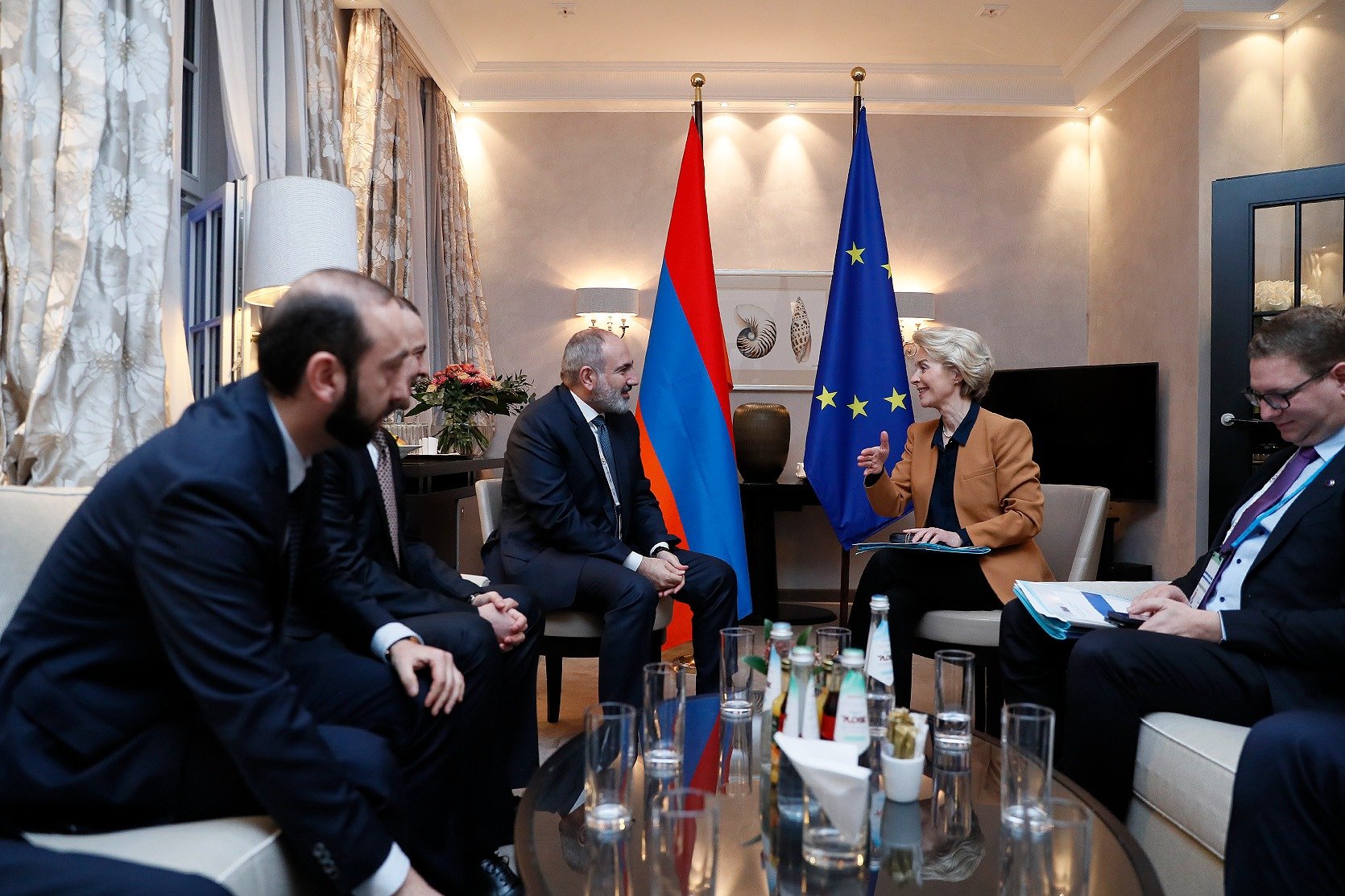 Встреча Никола Пашиняна с председателем Европейской комиссии Урсулой фон дер Ляйен. Фото: официальный сайт Премьер-министра Республики Армения