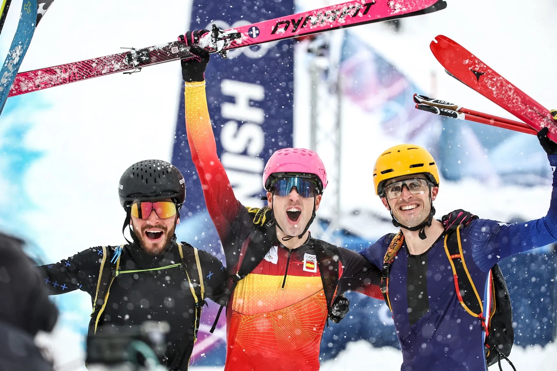 Никита Филиппов (Россия) (серебро), Ориоль Кардона Коль (Испания) (золото) и Тибо Ансельме (Франция) (бронза) (слева направо) после соревнований. Фото: Михаил Терещенко / ТАСС